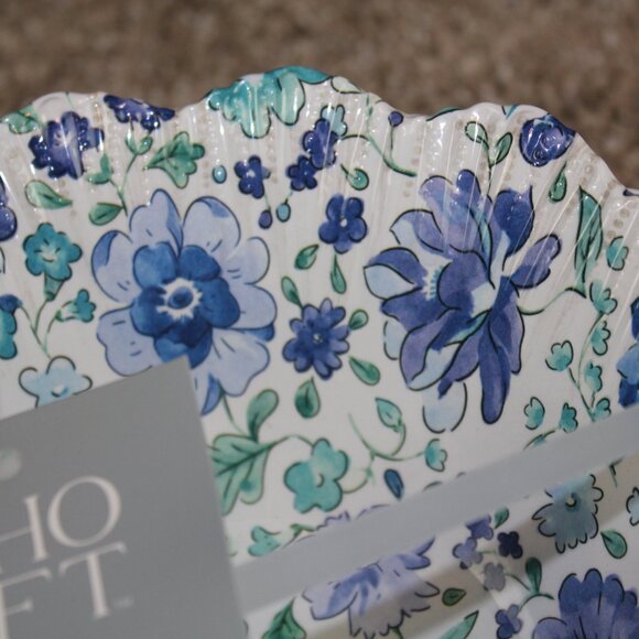 Soho Loft Blue White Flower Floral Scalloped Melamine 8" Soup Bowl Set of 4 NWT - Picture 3 of 5